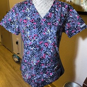 Cherokee women’s scrub top. Used once. Great condition.